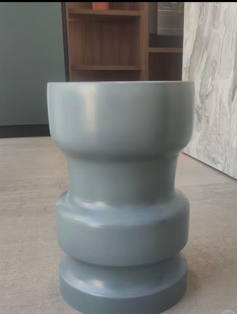 Vaso Bosa Sagomato Largo Grigio Peltro Matt